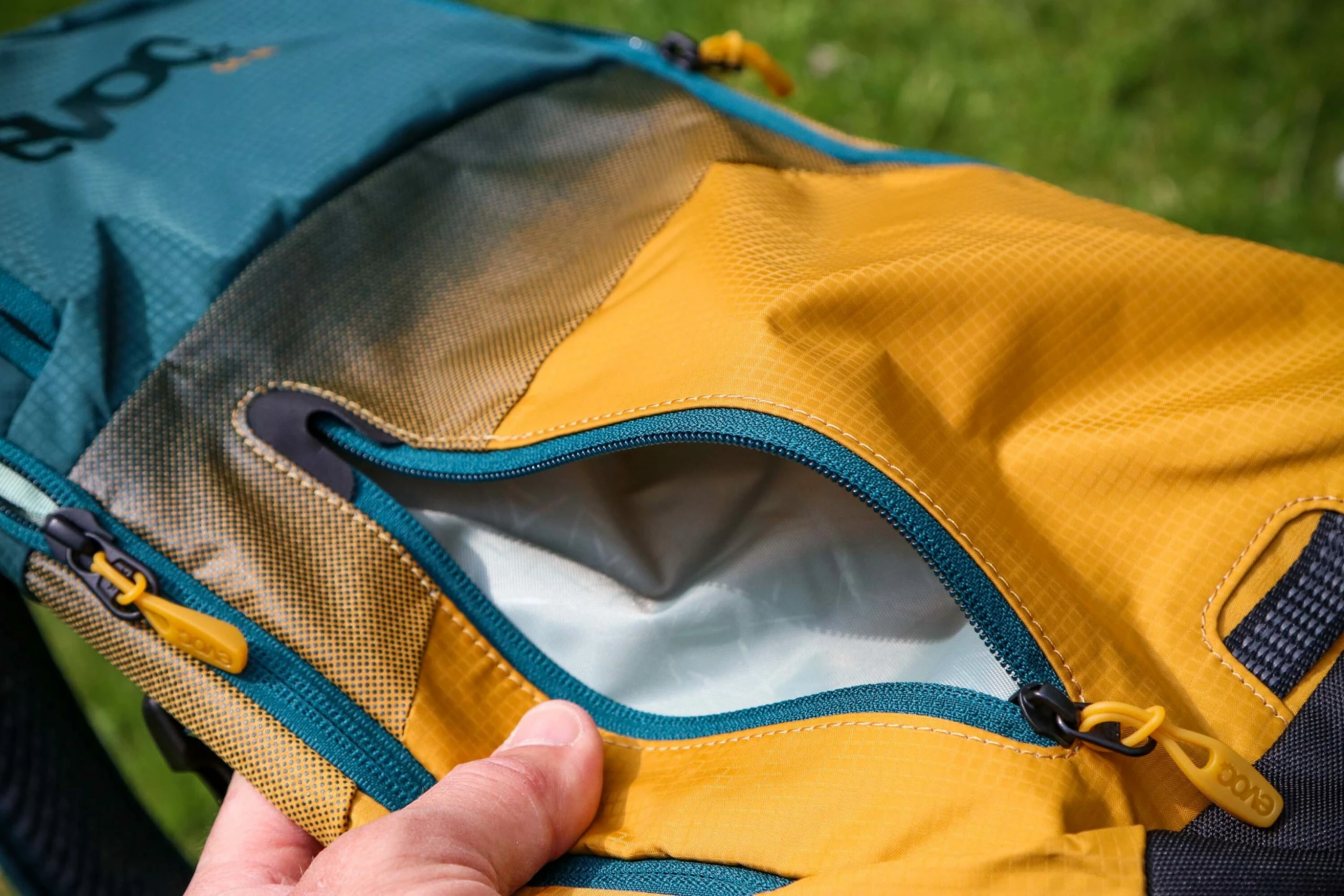 Sac à Dos EVOC CC 6L TEAM – Image 3